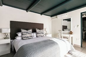 Abalone Hotel & Villas