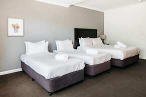 Checkers Resort & Conference Centre