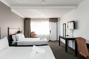 Checkers Resort & Conference Centre