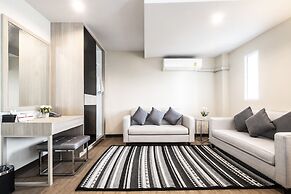 Sinsuvarn Airport Suite