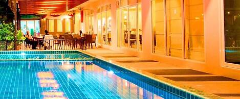 Sinsuvarn Airport Suite