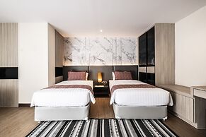 Sinsuvarn Airport Suite