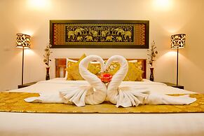 Sinsuvarn Airport Suite