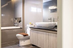 Sinsuvarn Airport Suite