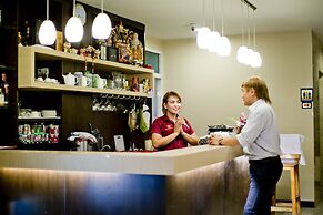 Sinsuvarn Airport Suite