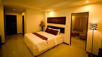 Sinsuvarn Airport Suite