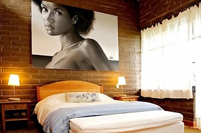 Nirvana Restaurant And Retreat