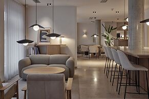 ADELANTE Boutique Hotel