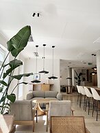 ADELANTE Boutique Hotel