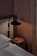 ADELANTE Boutique Hotel