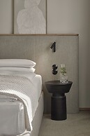 ADELANTE Boutique Hotel