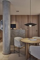 ADELANTE Boutique Hotel