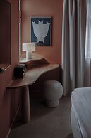ADELANTE Boutique Hotel