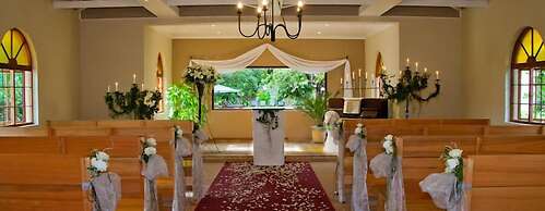 Hotel Numbi and Garden Suites