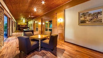 Hotel Numbi and Garden Suites