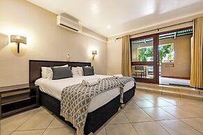 Hotel Numbi and Garden Suites