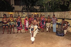 Hotel Numbi and Garden Suites