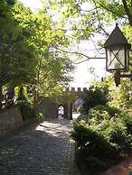 Hotel Burg Staufenberg