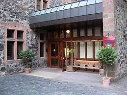 Hotel Burg Staufenberg