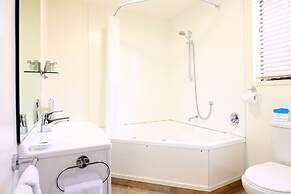 Heritage Court Lodge