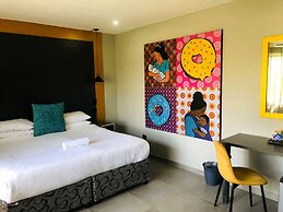 Elephant Springs Hotel