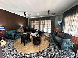 Elephant Springs Hotel