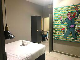 Elephant Springs Hotel