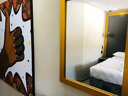 Elephant Springs Hotel