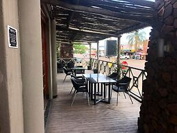 Elephant Springs Hotel