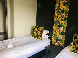 Elephant Springs Hotel