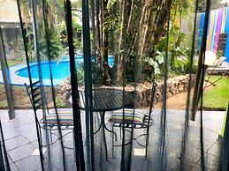 Elephant Springs Hotel