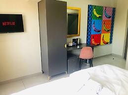 Elephant Springs Hotel