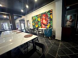 Elephant Springs Hotel