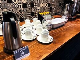 Elephant Springs Hotel