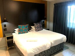 Elephant Springs Hotel