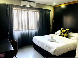 Elephant Springs Hotel