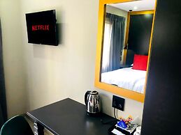 Elephant Springs Hotel