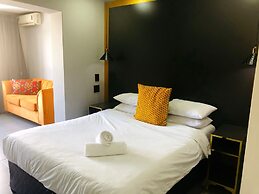 Elephant Springs Hotel