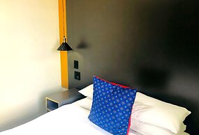 Elephant Springs Hotel