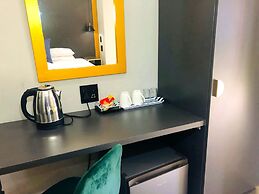 Elephant Springs Hotel