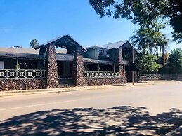 Elephant Springs Hotel