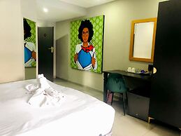 Elephant Springs Hotel