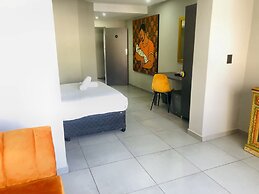 Elephant Springs Hotel