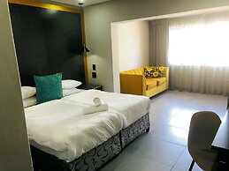 Elephant Springs Hotel