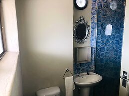 Elephant Springs Hotel