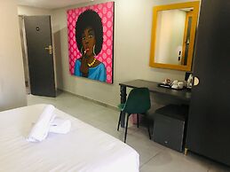 Elephant Springs Hotel