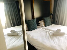 Elephant Springs Hotel