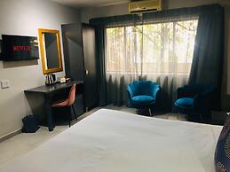 Elephant Springs Hotel