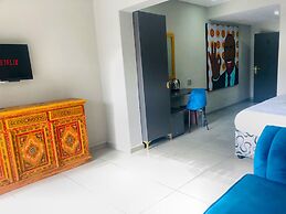 Elephant Springs Hotel