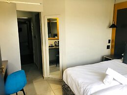 Elephant Springs Hotel